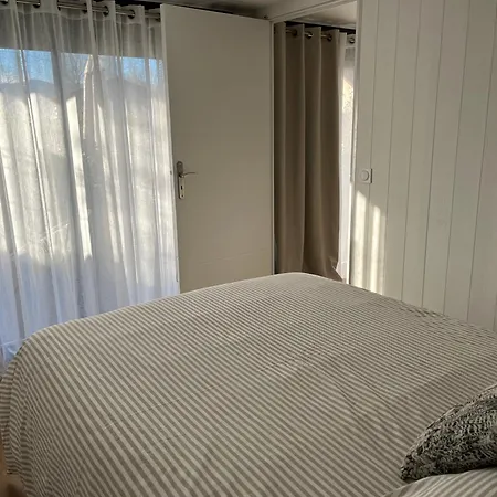 아파트 Joli T2 3* 40 M2 Avec Parking Et Terrasse