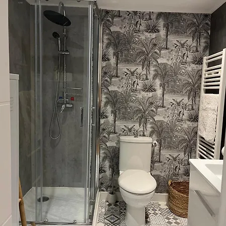 Joli T2 3* 40 M2 Avec Parking Et Terrasse 아파트 엑스레뱅
