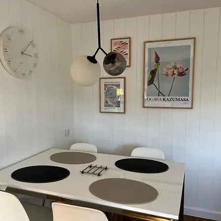 Joli T2 3* 40 M2 Avec Parking Et Terrasse 엑스레뱅
